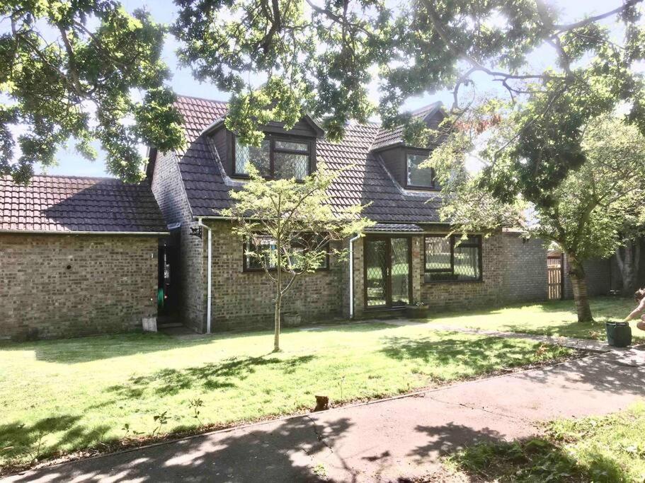 Cherry Cottage Уест Мърси Екстериор снимка